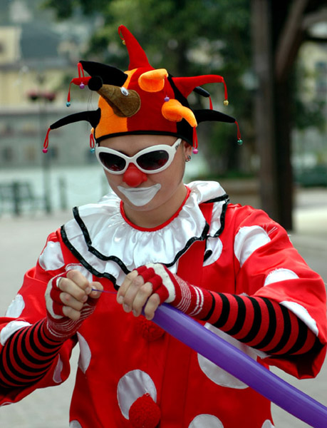 Europejski klown - zdjęcia z Chin