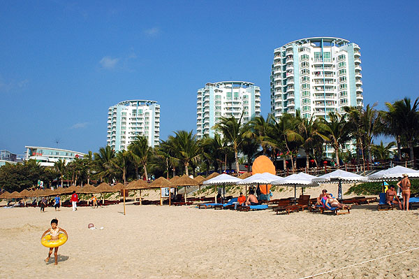 Sanya - plaża w centrum - zdjęcia z Chin