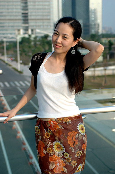 Modern city girl - zdjęcia z Chin