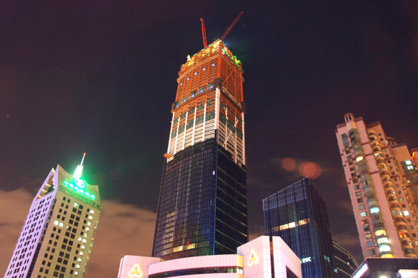 Najwyższy w Shenzhen nocą - zdjęcia z Chin
