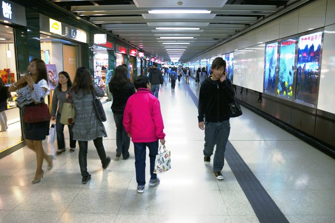 Hong Kong - życie w tunelach - zdjęcia z Chin