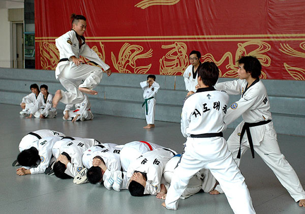 Przelot taekwondo - zdjęcia z Chin