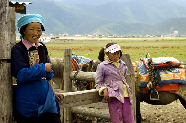 Kobieta i dziewczynka z Yunnan - zdjęcia z Chin