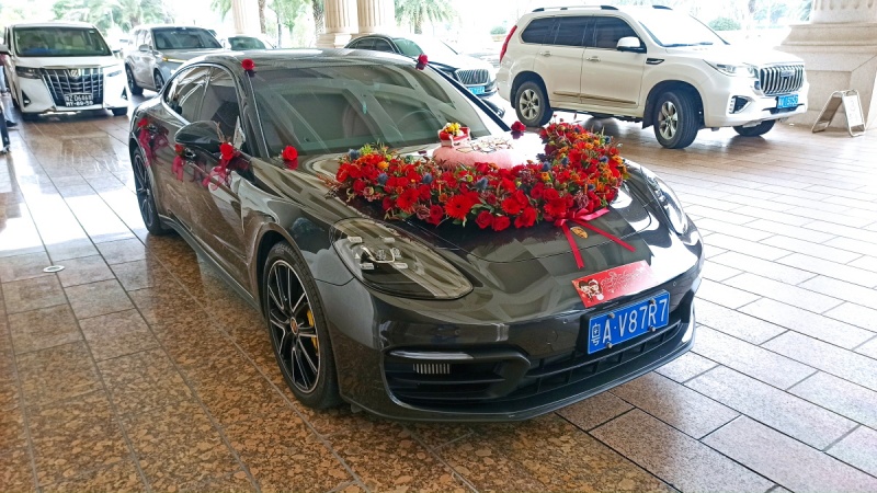  Ślubne Porsche w ZhaoQing - zdjęcia z Chin