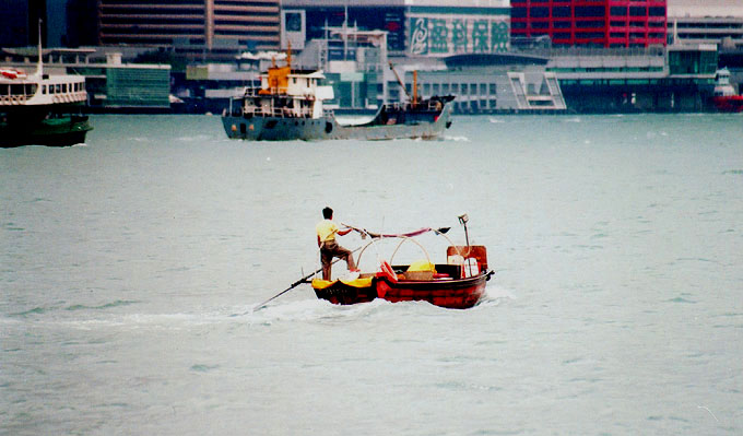 Malutkie łódki Hong Kongu - zdjęcia z Chin